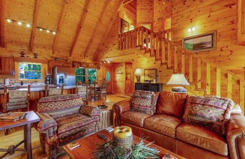 Necowa Cove Cabin | Comfortably Numb- Blue Ridge Ga