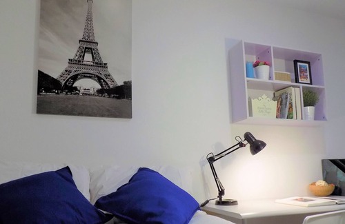 Gamston House | Comfory En-suite Room very close to Uni
