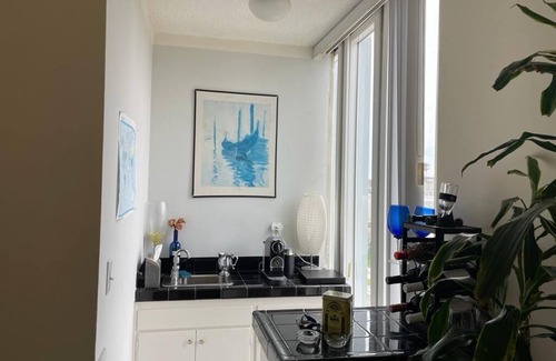 Pico - Robertson Condo | Comfy 1-Bedroom in Pico w/Great Views - No taxes with 31 day booking!