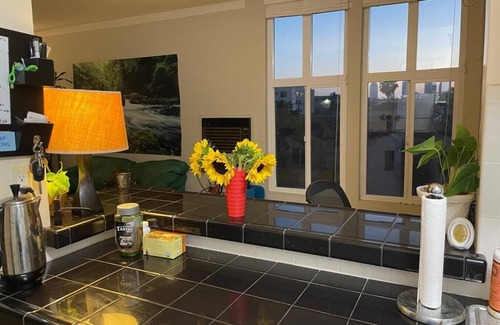 Pico - Robertson Condo | Comfy 1-Bedroom in Pico w/Great Views - No taxes with 31 day booking!
