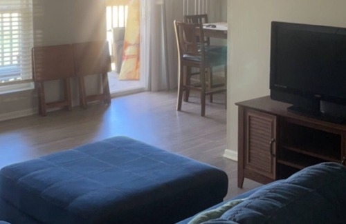 Lawrence Apartment | Comfy 2-Bedroom minutes from Downtown Indy