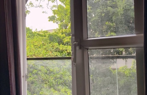 Delhi Cantonment Apartment | Comfy 2 BHK in Lajpat Nagar near market by HostMyStay