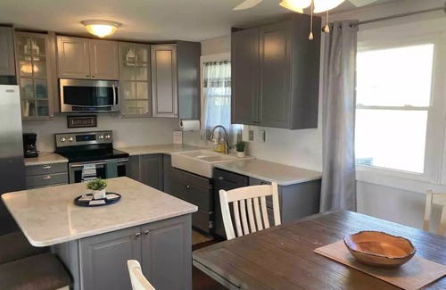 Millsboro House | Comfy 3-Bedroom Near The Beach With A Pool & Grill
