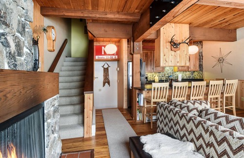 Olympic Valley House | Comfy Alpine Meadows | Endless fun