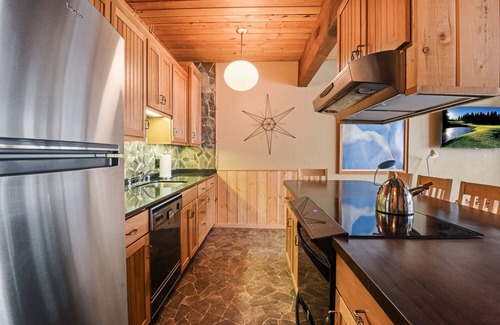 Olympic Valley House | Comfy Alpine Meadows | Endless fun