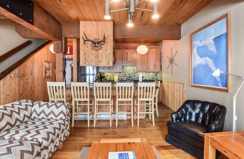 Olympic Valley House | Comfy Alpine Meadows | Endless fun