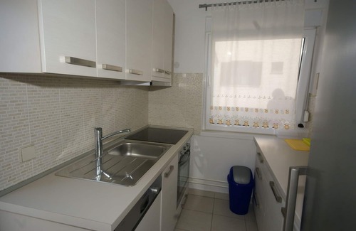 Vinkuran Apartment | Comfy apartment in Vinkuran with the beach nearby