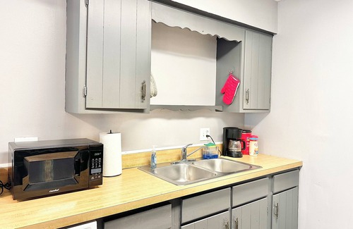 Aurora Apartment | Comfy beds/Fast wifi/Getaway/Free Parking/Raging Waves Water park