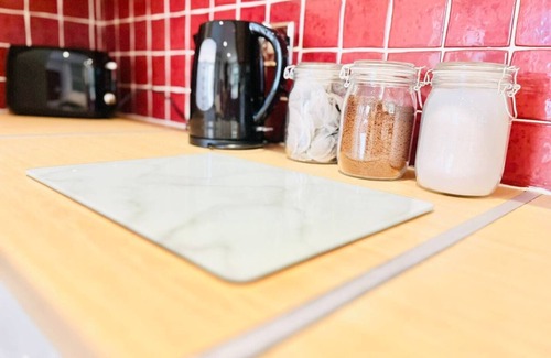 Southsea Apartment | "Comfy, clean, and quiet – a chic, stylish room with all-new comforts!"