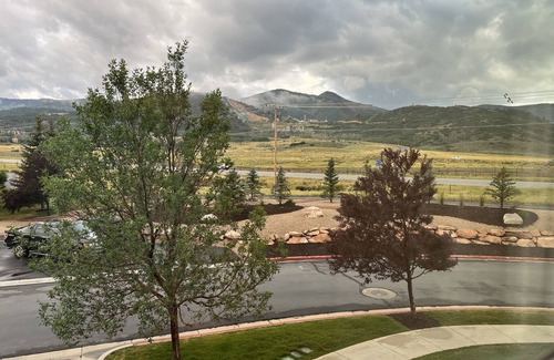 Kimball Junction Condo | Comfy & Convenient with View of Utah Olympic Park