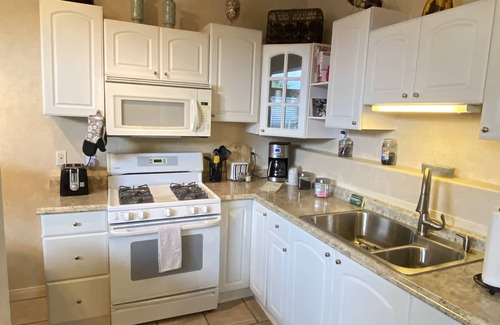 Spring Valley Apartment | Comfy Cozy 1 Bedroom Flat