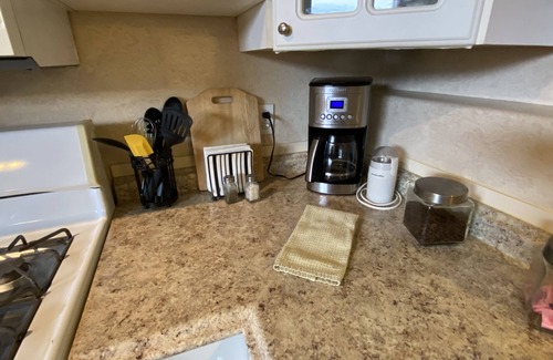 Spring Valley Apartment | Comfy Cozy 1 Bedroom Flat