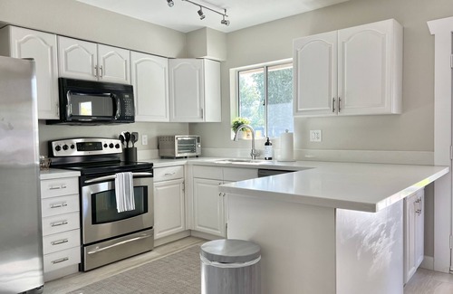 Gilbert House | Comfy & Cozy *Pet Friendly* Downtown Gilbert Home