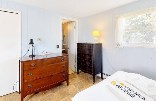 Plymouth Cottage | Comfy, Dog-Friendly Cottage w/Free WiFi, Central AC, WD, Deck - Steps From Beach