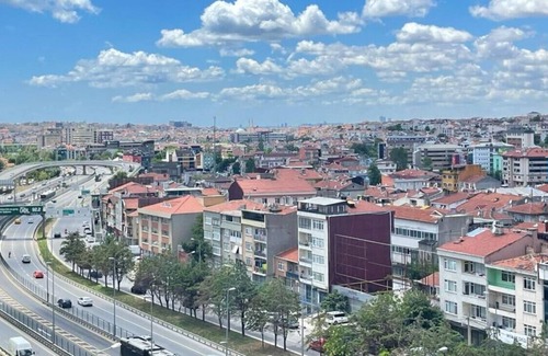 Kadikoy Apartment | Comfy Flat with Central Location in Fikirtepe