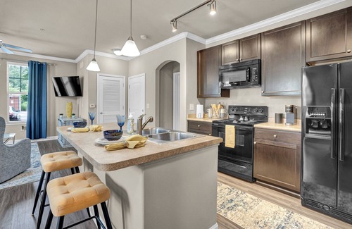 Durham Apartment | Comfy, freshly decorated apartment!