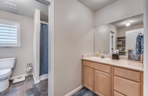 West University House | Comfy home, HOT TUB near UNR, Rafael Park, Downt