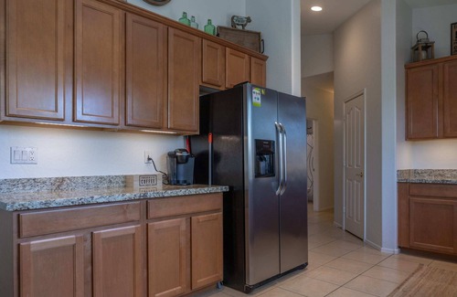 Bell West Ranch House | Comfy House, Private Backyard w/Pool, BBQ, Citrus