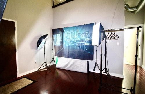 Atlantic Station Area Apartment | Comfy Industrial Loft 10 Star Location Photo Studio Included