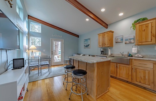 Trinidad Cabin | Comfy oceanside retreat, forested creekside setting, expansive grounds over ocean bluffs
