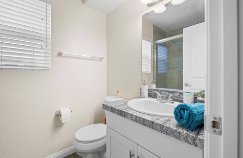 Cypress House | Comfy Relaxing Getaway Home