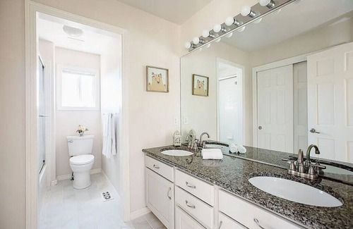 Fort Collins House | Comfy room in a large, beautiful, quiet and home centrally located in NoCo!