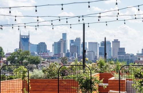 East Nashville House | Comfy Room w/Rooftop Bar and All-Day Cafe in Trendy East Nashville