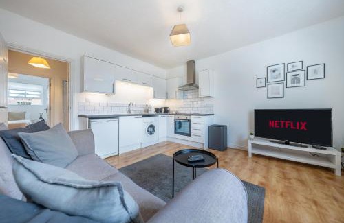 Bishop's Stortford Apartment | Comfy Stay for 4 Near Stansted Airport and Bishops Stortford