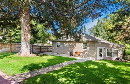 Lava Hot Springs House | Comfy stay in phenomenal Lava Hot Springs.n 5 min walk to hot pools!