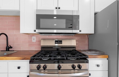 La Mesa House | Comfy Sundance Casa AC Grill Yard Spa