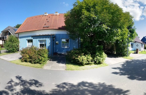 Nordholz House | Comfy vacation home on the dike + Wi-Fi + pet-friendly (HS rentable Sat to Sat)