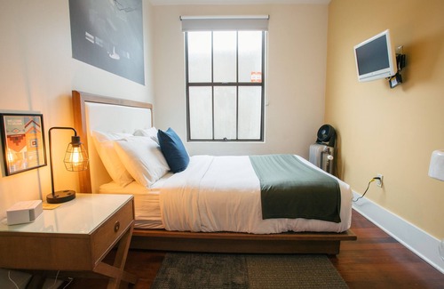 Astoria Hotel | Commodore Hotel