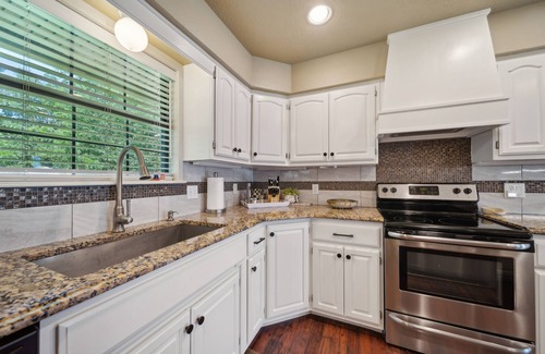 Vinita House | Community Pool, Fishing Ponds, Hot Tub, Large Family Room-SINGLE STORY
