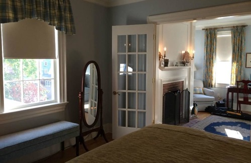 Newburyport Bed & Breakfast | Compass Rose Inn