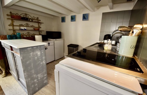 Pontaillac Apartment | COMPLETE ACCOMMODATION IN A PRIVATE RESIDENCE BY THE BEACH