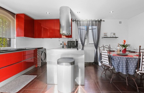 Saint-Aygulf Villa | Complete Villa Au Clos Provençal with sea view, Wi-Fi and air conditioning