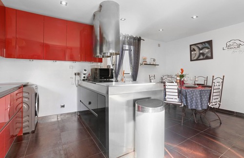 Saint-Aygulf Villa | Complete Villa Au Clos Provençal with sea view, Wi-Fi and air conditioning