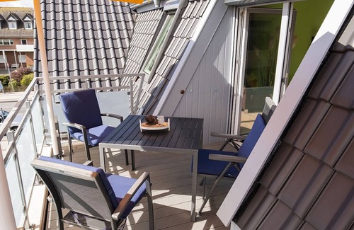 Norddeich Apartment | Completed in early 2017, this 80 sqm penthouse apartment in Norddeich's prime location is certainly one of the most beautiful (vacation) apartments on the entire North Sea coast. The apartment has an exceptionally.