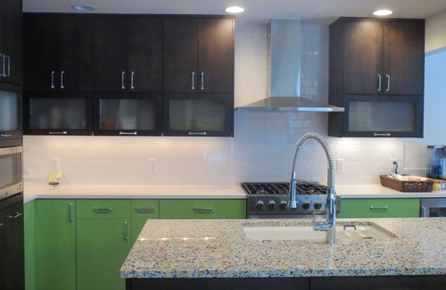 Vail House | Completely remodeled family home - Hot Tub, Wifi, cable TV, Loaded Kitchen