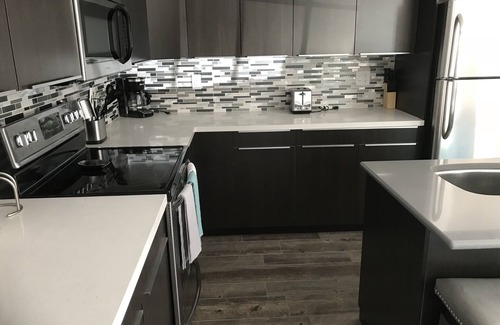 Green Bay House | Completely Remodeled Full House 2 Blocks From Lambeau Field
