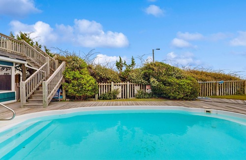 Atlantic Beach Cottage | Completely renovated, oceanfront home with private pool, deck, WiFi & AC