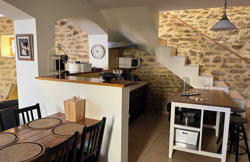 Grillon House | Completely renovated 18th century stone haven of peace. 2 bedrooms, parking.