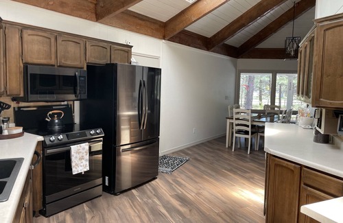 Pinetop House | Completely Renovated House w/2 Entertaining Areas - Right off the golf course!