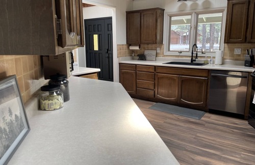 Pinetop House | Completely Renovated House w/2 Entertaining Areas - Right off the golf course!