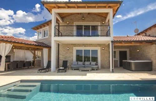 Rosini Villa | Complex Luve