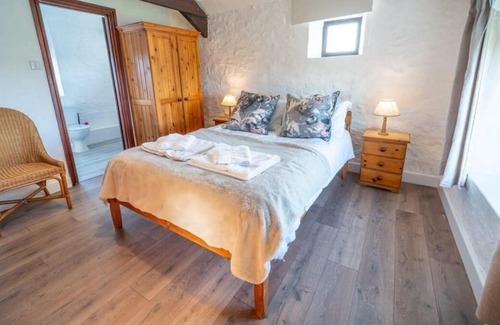 Widemouth Bay House | Complex of 3 Coastal Cottages nr Bude - Sleeps 14