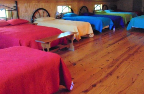 Sabinal Cabin | CONCAN! Float 2 Cabin, Walk 2 Frio River, Volleyball, Comanche River Access!