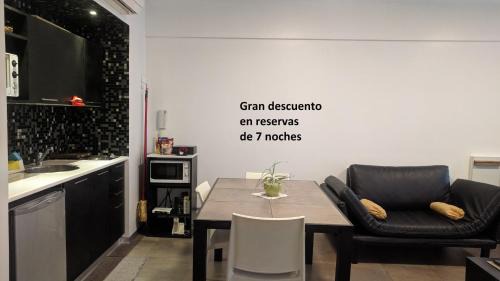 La Lonja Apartment | CONCORD PILAR"313 Almendros"50m2 en Suite -living y dormitorio- de 1 a 4 huéspedes