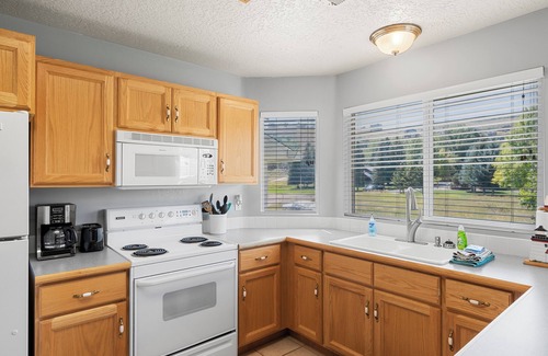 Harbor Village Condo | Condo - #310 | 2 Bed, 2 Bath