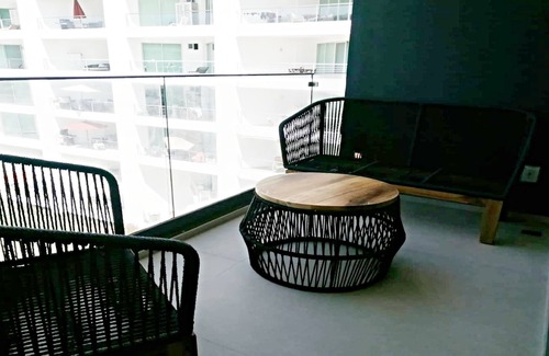 Flamingos Condo | Condo Aria Ocean 501 by Kivoya